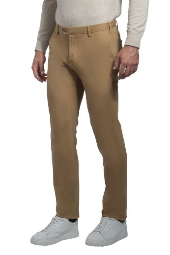 Immagine di PANTALONE INFORMALE  MODELLO CHINO IN COTONE  TWILL, TINTA UNITA, VESTIBILITA' REGULAR