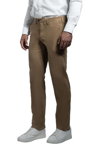 Immagine di PANTALONE INFORMALE  MODELLO CHINO IN COTONE  RASO, TINTA UNITA, VESTIBILITA' SLIM